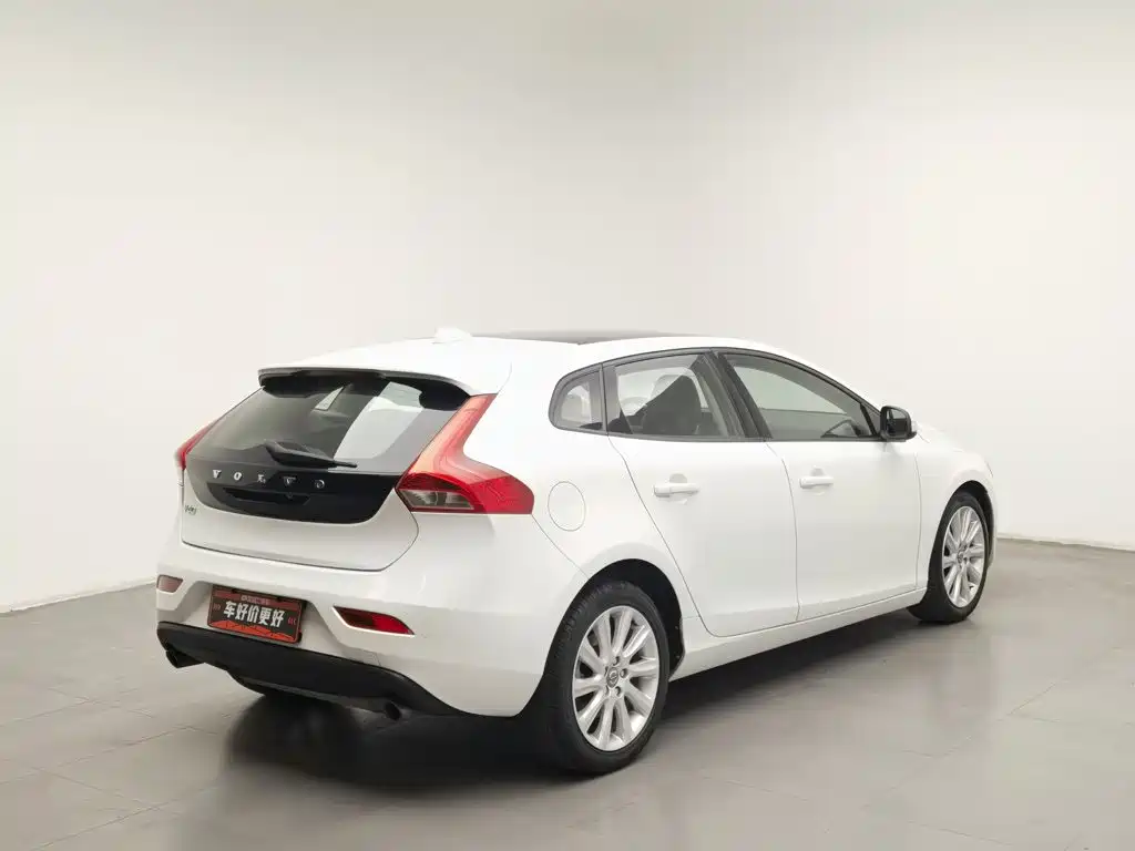 Volvo V40 2015 2015 1.6T Smart Comfort Edition