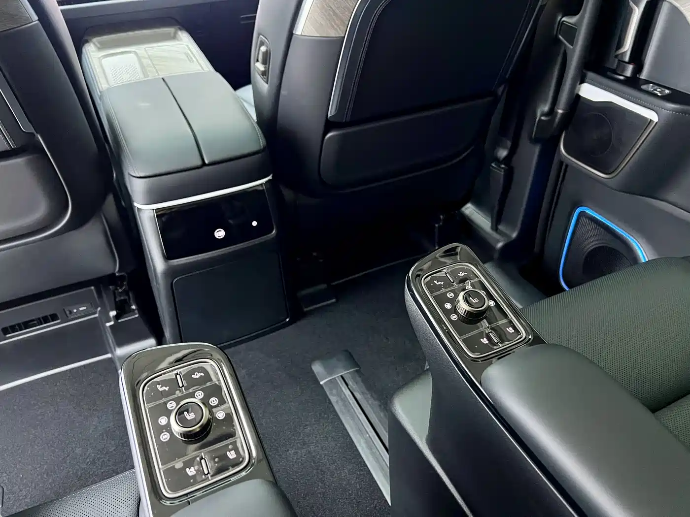 WEY Alpine 2026 2025 AWD Alpine 8