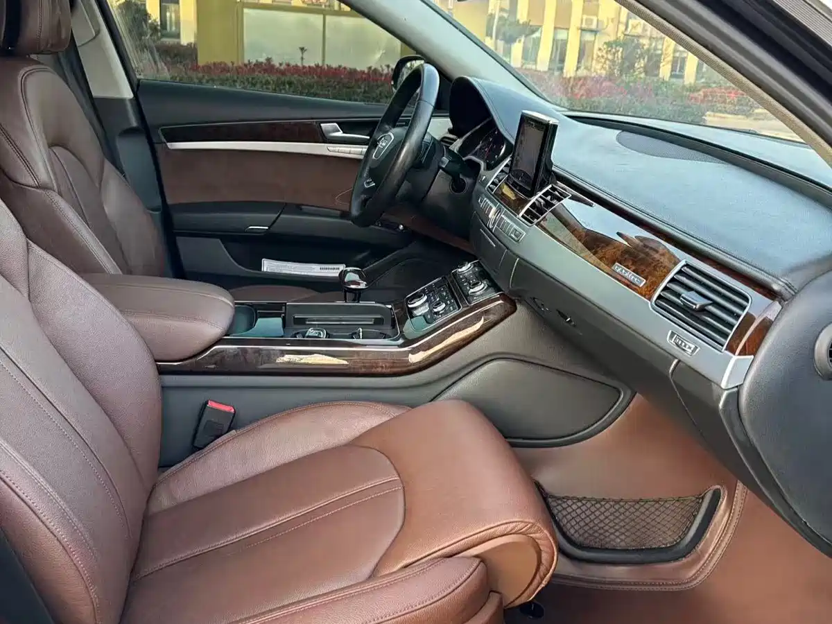 Audi A8 2016 A8L 45 TFSI quattro Comfort фото 8