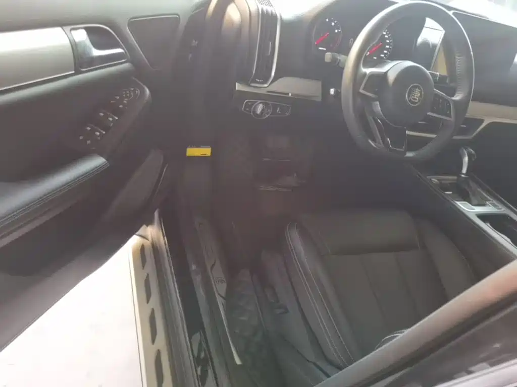 BYD Tang 2020 2019 2.0T Automatic Smart Connect Luxury 5-seater China VI