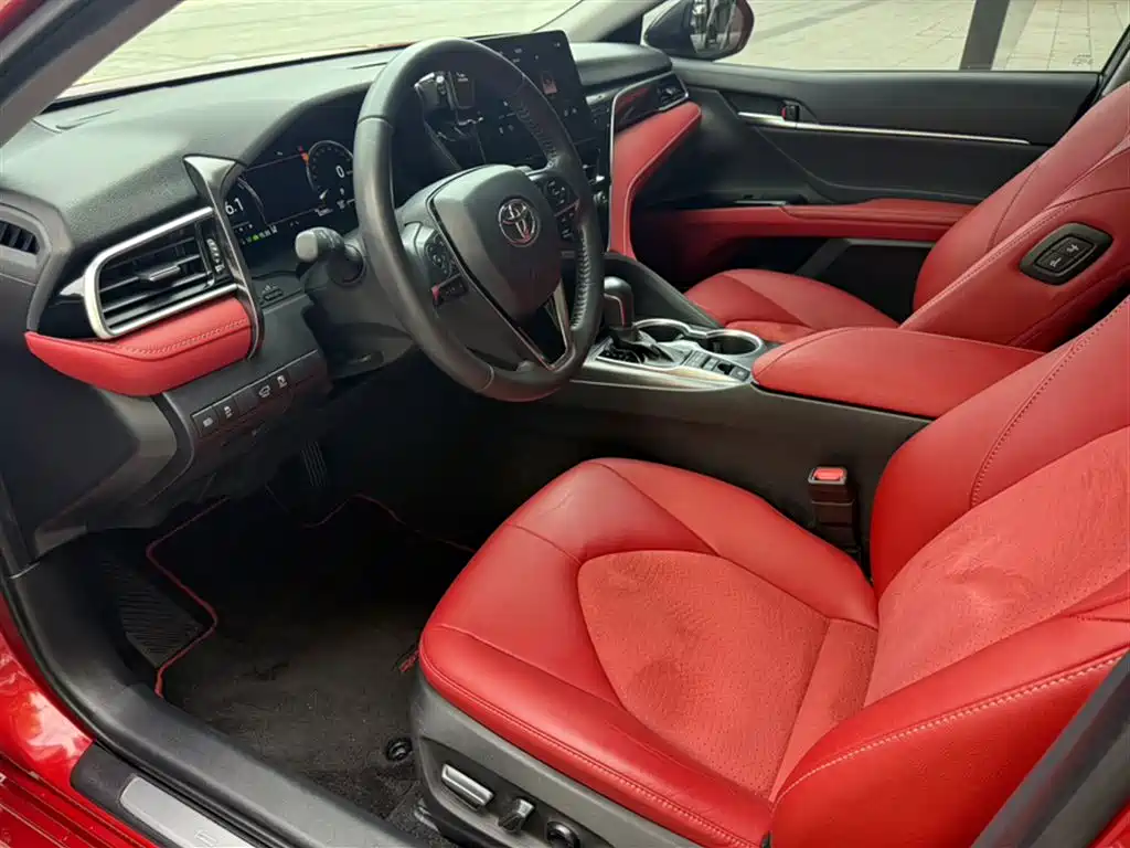Toyota Camry 2021 Hybrid 2.5HS Fashion Edition фото 4
