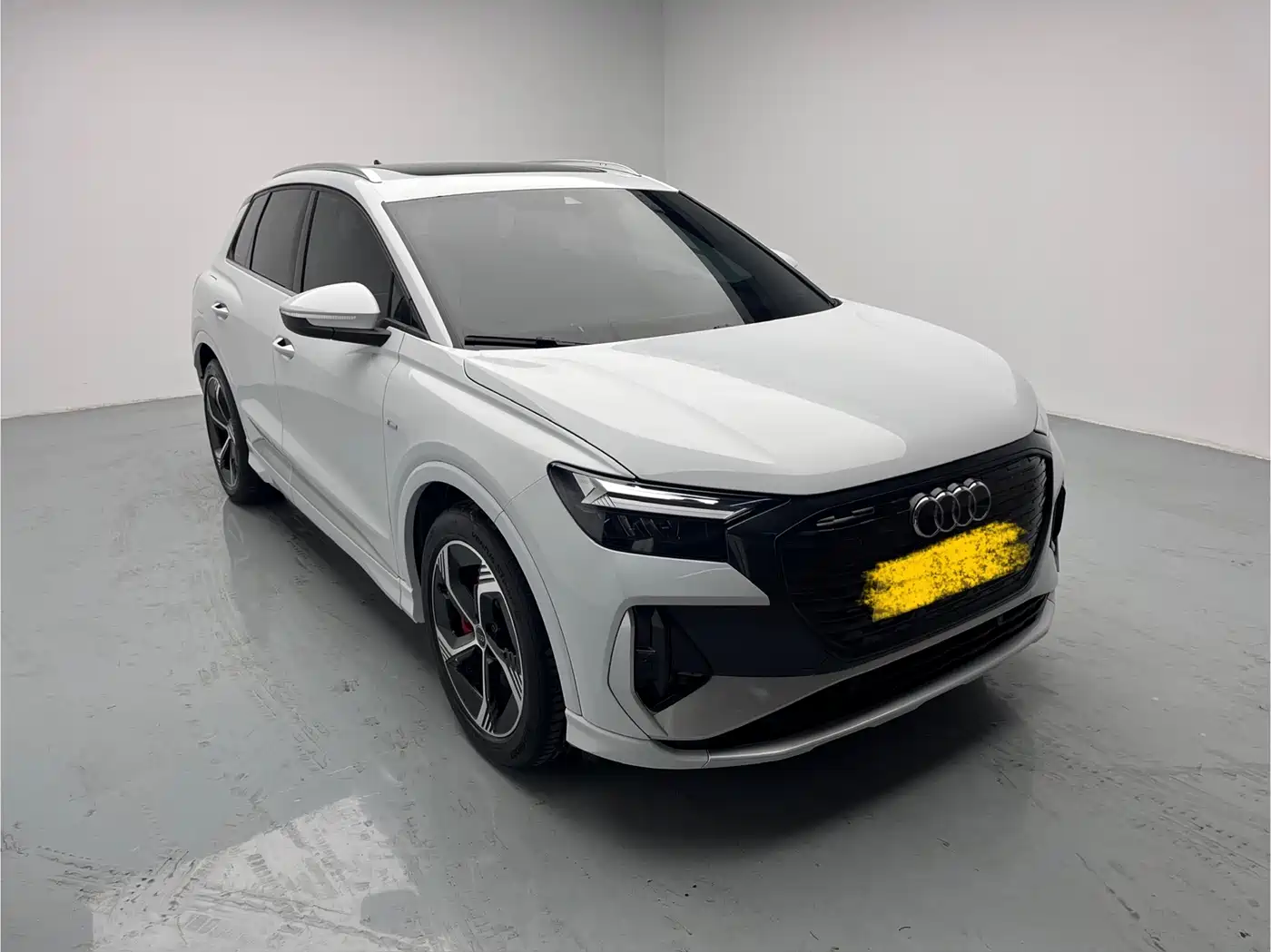 Audi Q4 e-tron 2022 50 e-tron quattro Innovation Edition фото 3
