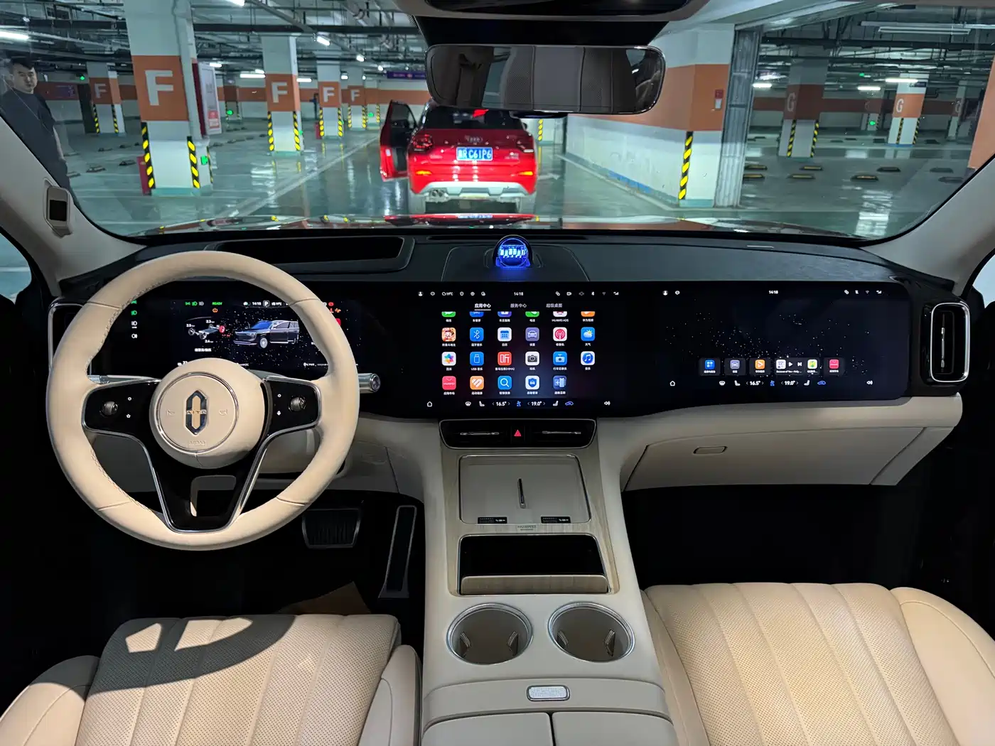 AITO Wenjie AITO M8 2025 Range Extender Max+ Edition 53.4kWh 5-seater фото 9