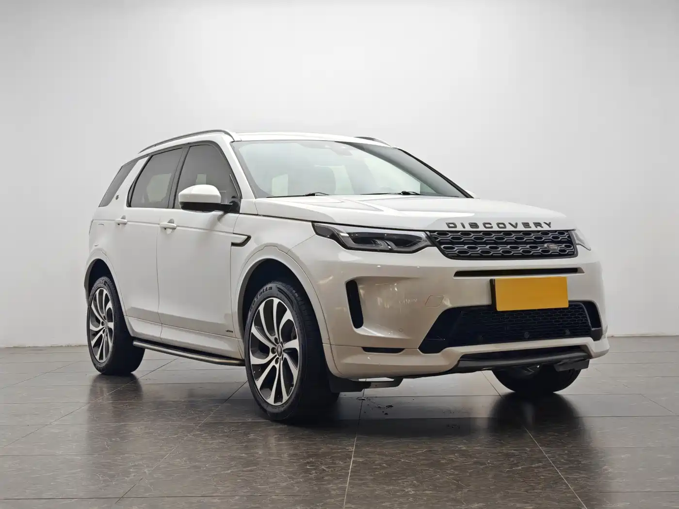 Land Rover Discovery Sport 2021 249PS R-Dynamic S Performance Edition фото 2