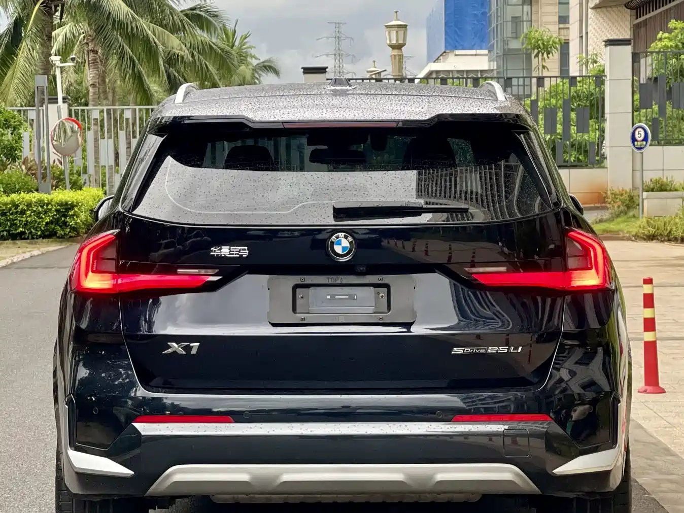 Фото 8 - BMW X1