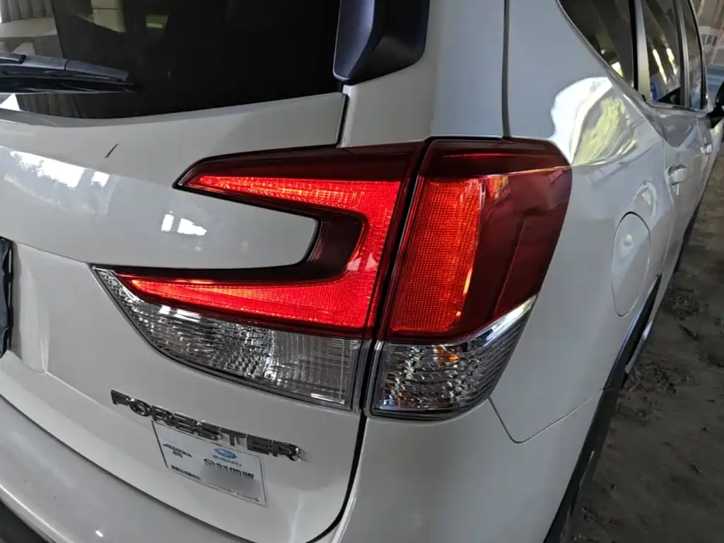 Фото 8 - Subaru Forester