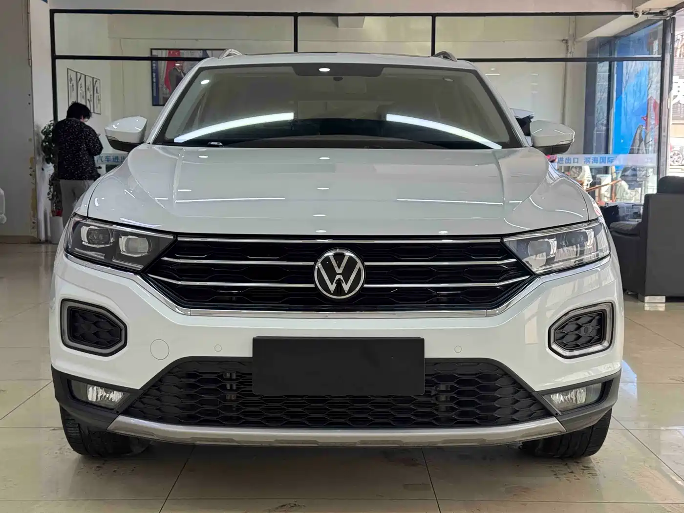 Volkswagen T-ROC 2022 280TSI DSG 2WD Comfort PLUS фото 2