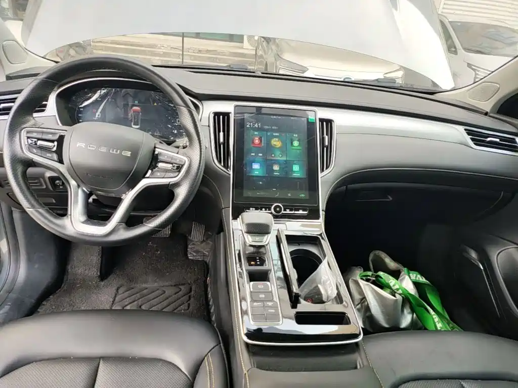 Фото 10 - Roewe i6 MAX EV