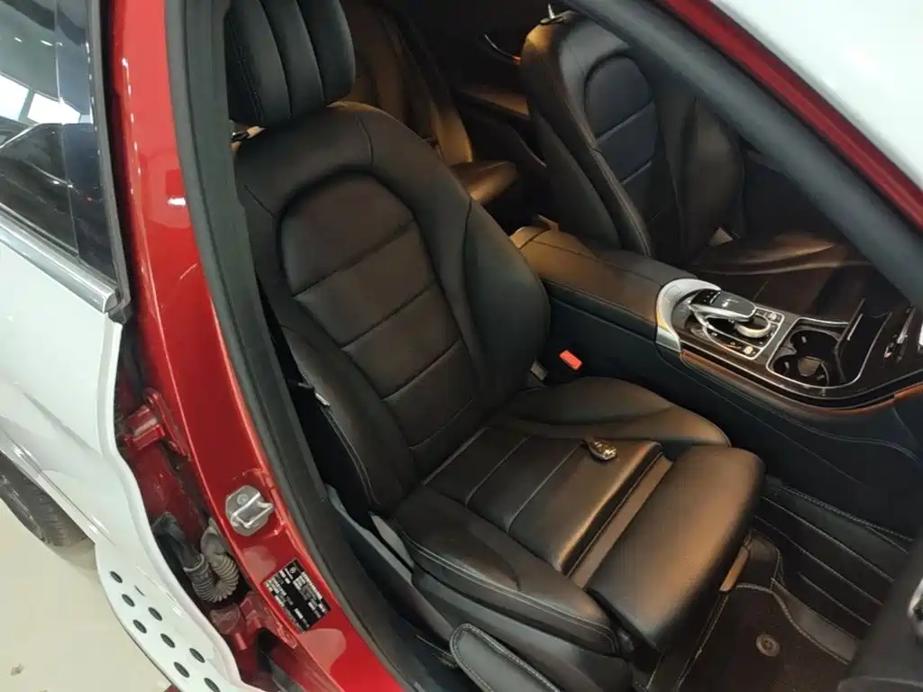 Фото 25 - Mercedes-Benz GLC