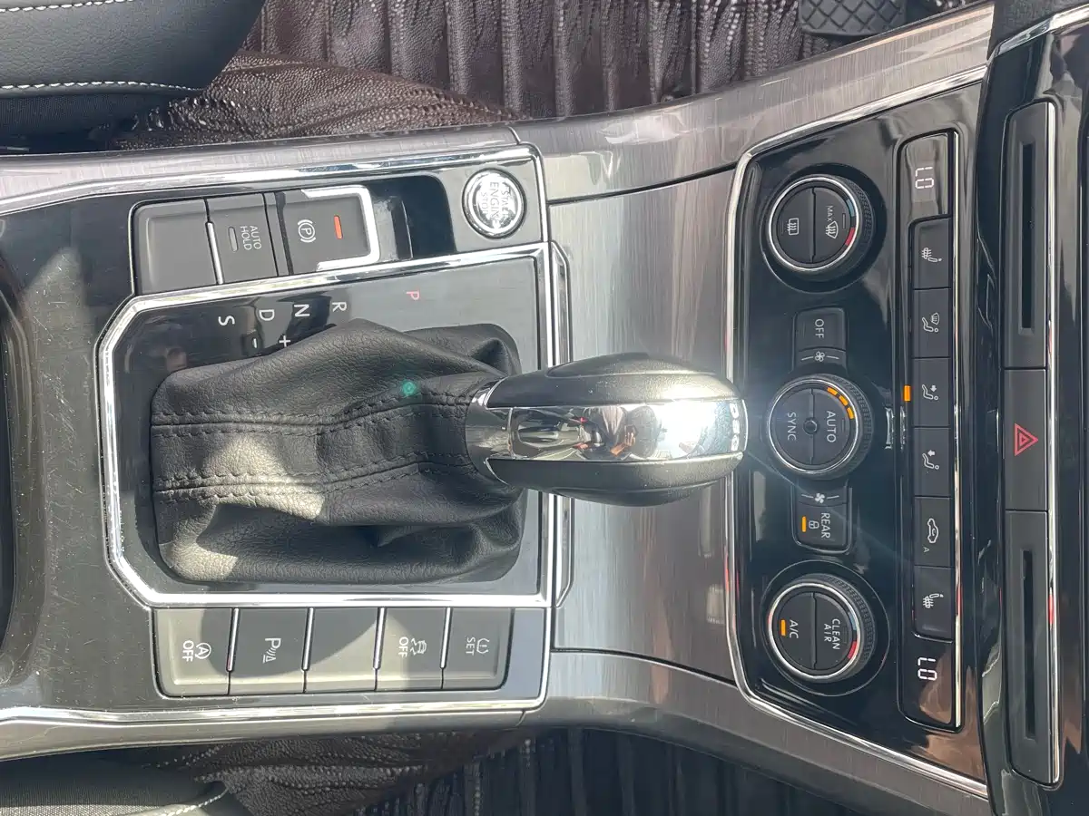 Volkswagen Passat 2017 330TSI DSG Prestige фото 11