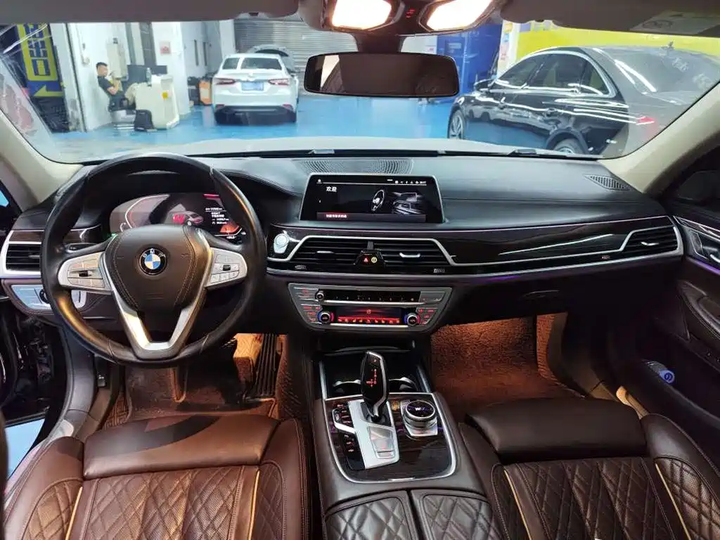 BMW 7 Series, миниатюра 29