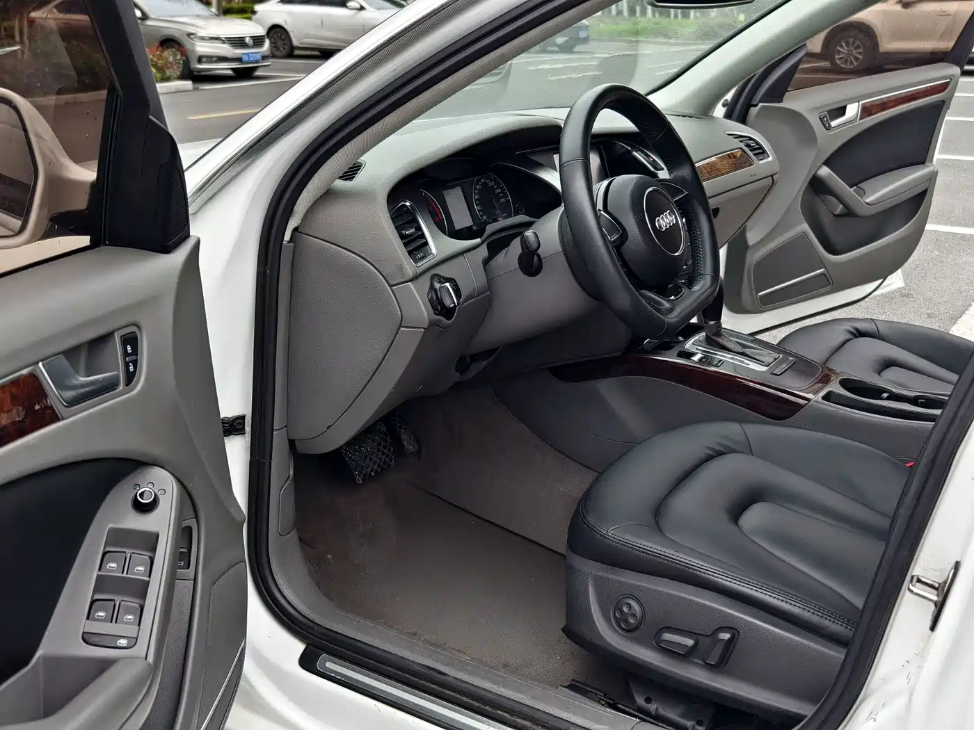 Фото 10 - Audi A4L