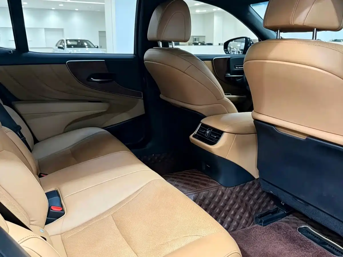 Lexus LS 2021 2021 500h Excellence Edition