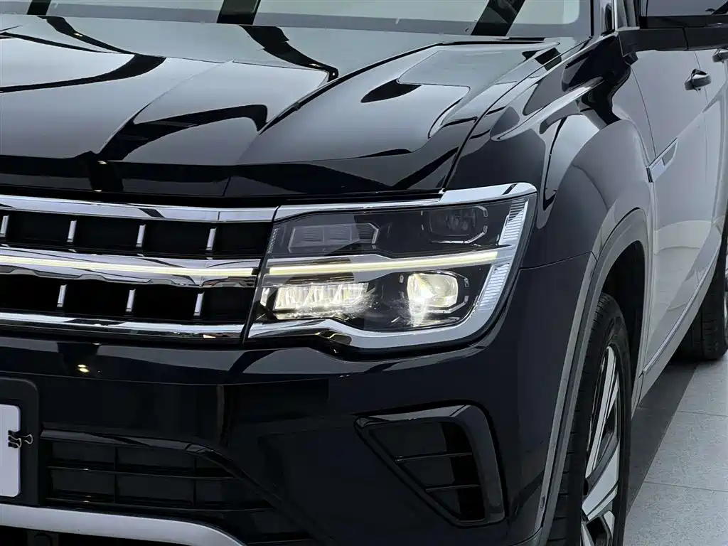 Volkswagen Teramont 2024 380TSI 4WD Dragon Glory Edition фото 6