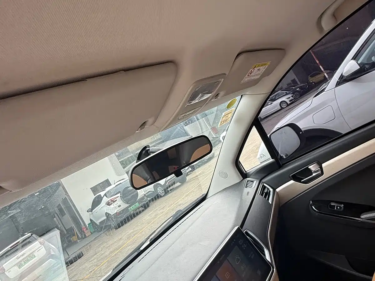 NEZHA AUTOMOBILE NEZHA N01