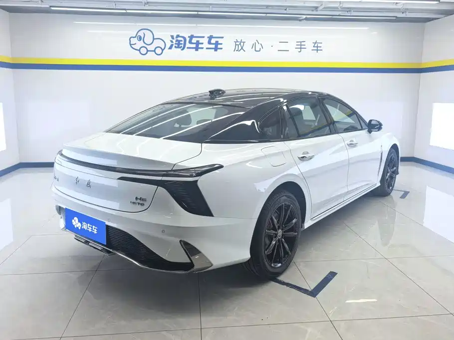 Hongqi H6 2026 2025 Model 2.0T Fashion Edition