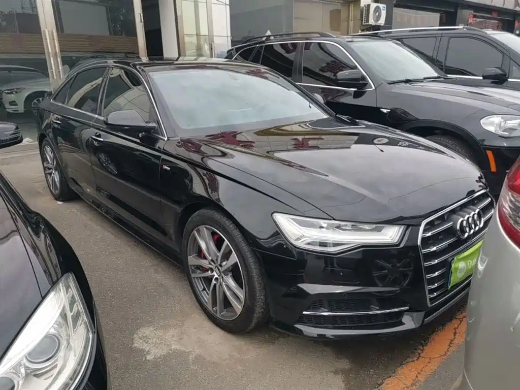 Audi A6L 2018 30th Anniversary 45 TFSI quattro Sport фото 4