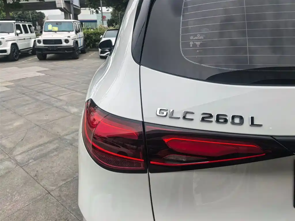 Mercedes-Benz GLC 2024 GLC 260 L 4MATIC Luxury 5-seater фото 12