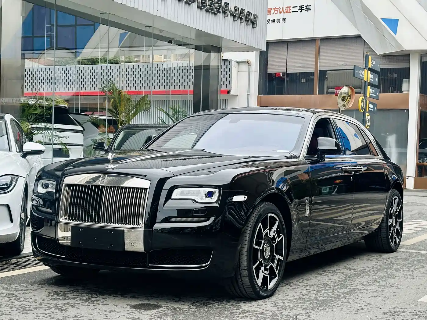 Rolls-Royce Ghost 2018 2018 6.6T Long Wheelbase Edition