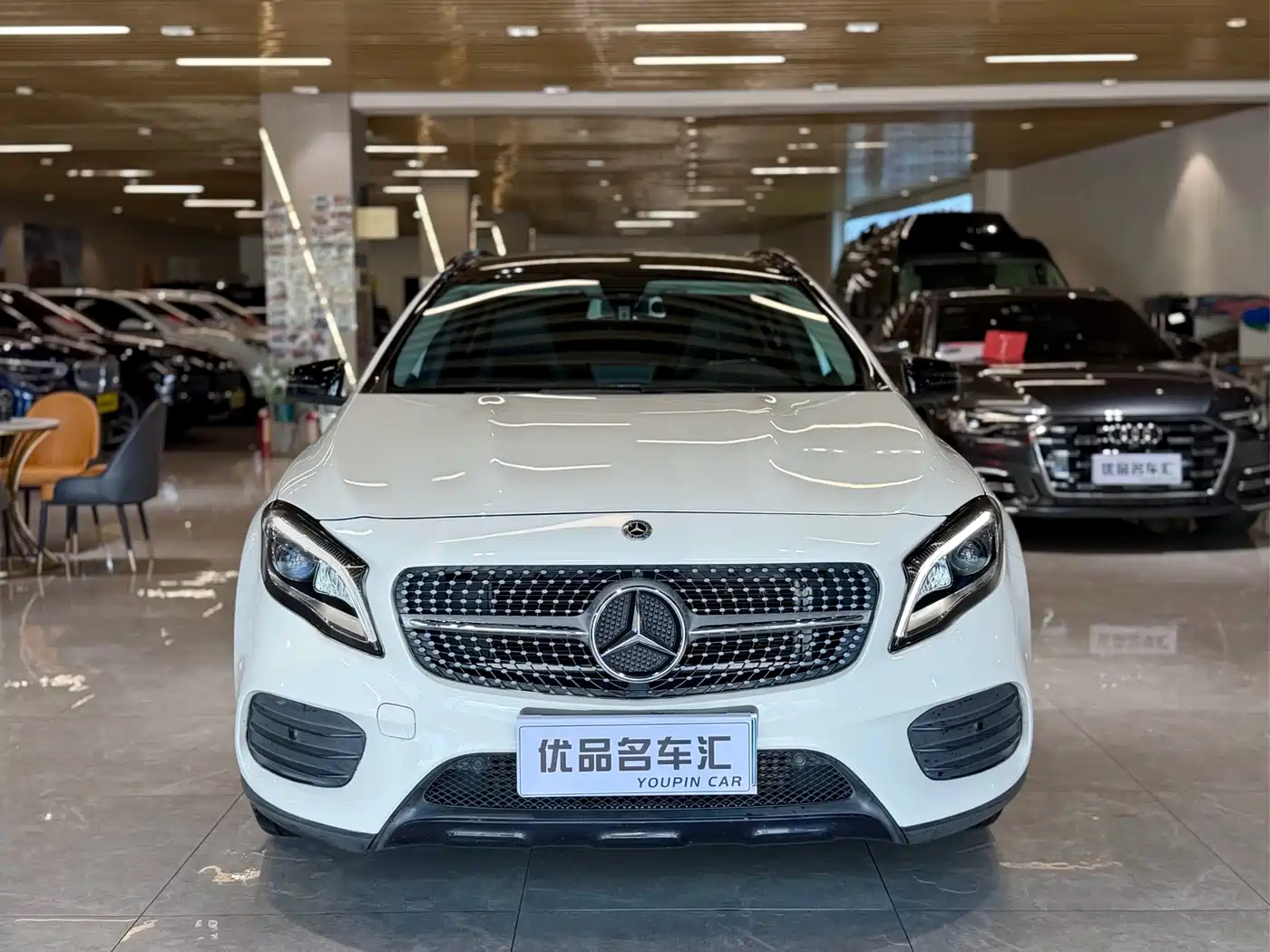 Фото 2 - Mercedes-Benz GLA
