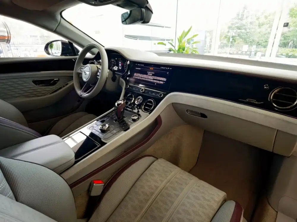 Bentley Continental Plug-in Hybrid 2025 2025 GT Ultimate Edition