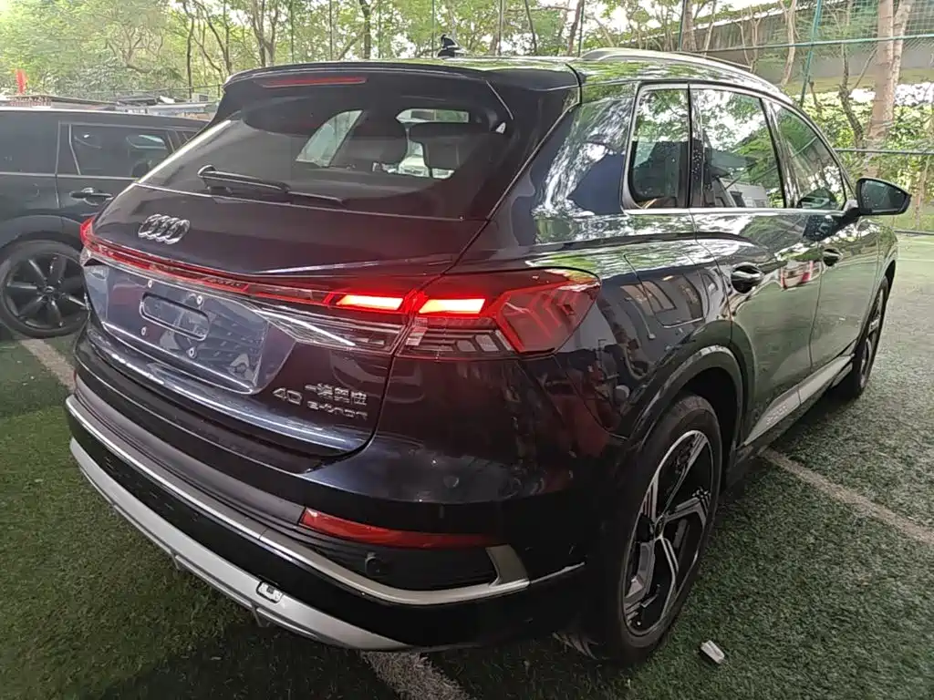 Фото 7 - Audi Q4 e-tron