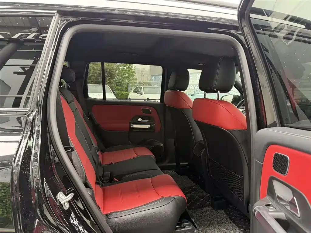 MERCEDES-BENZ GLB AMG