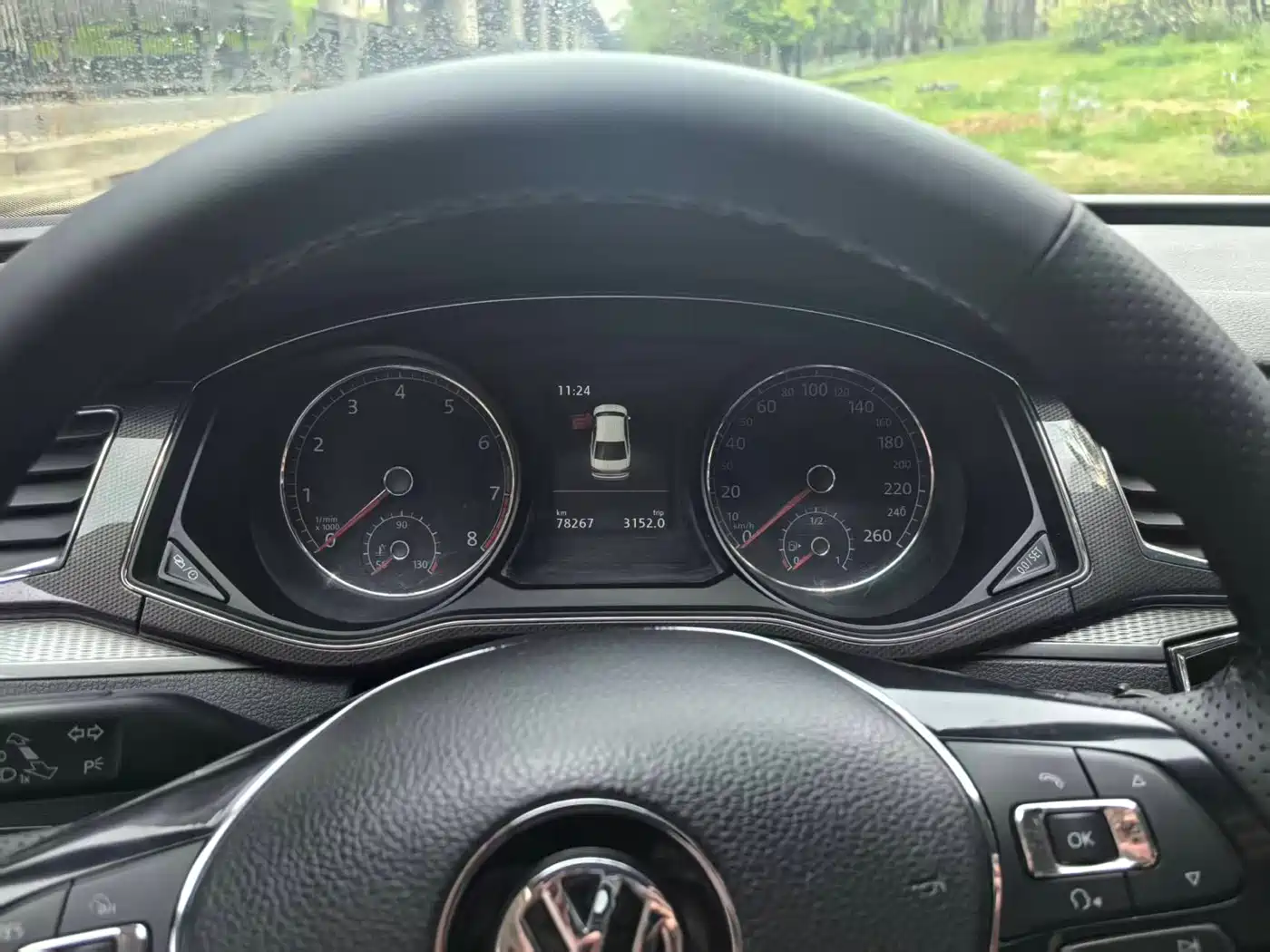 Volkswagen Passat 2017 330TSI DSG Luxury фото 9