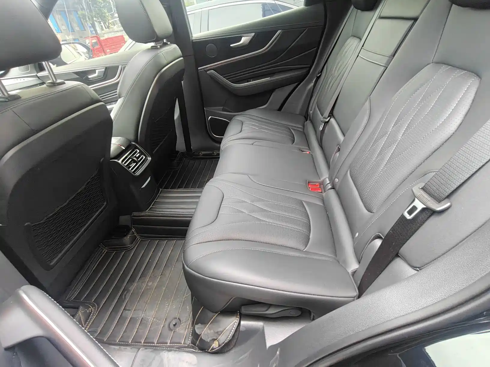 Фото 9 - Hongqi HS5