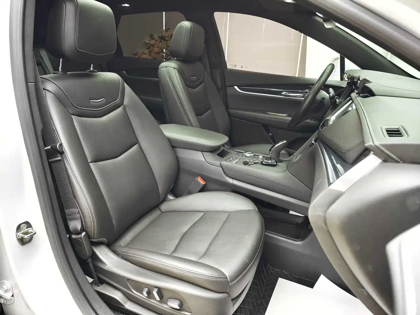 Cadillac XT5 2023 2.0T 2WD Fashion Edition фото 11