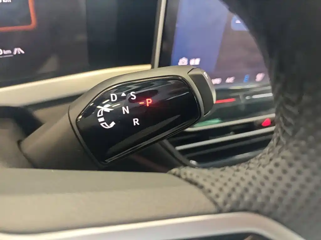Volkswagen Passat 2026 2025 Pro 380TSI Dragon Fortune Edition