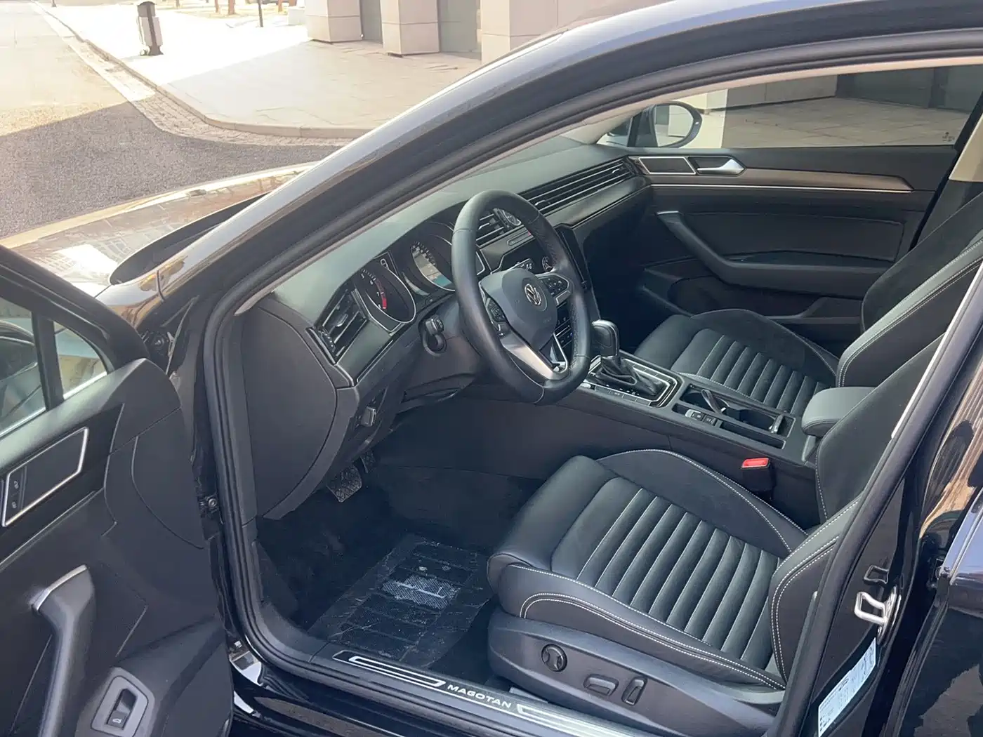 Volkswagen Magotan 2020 330TSI DSG Leading фото 12