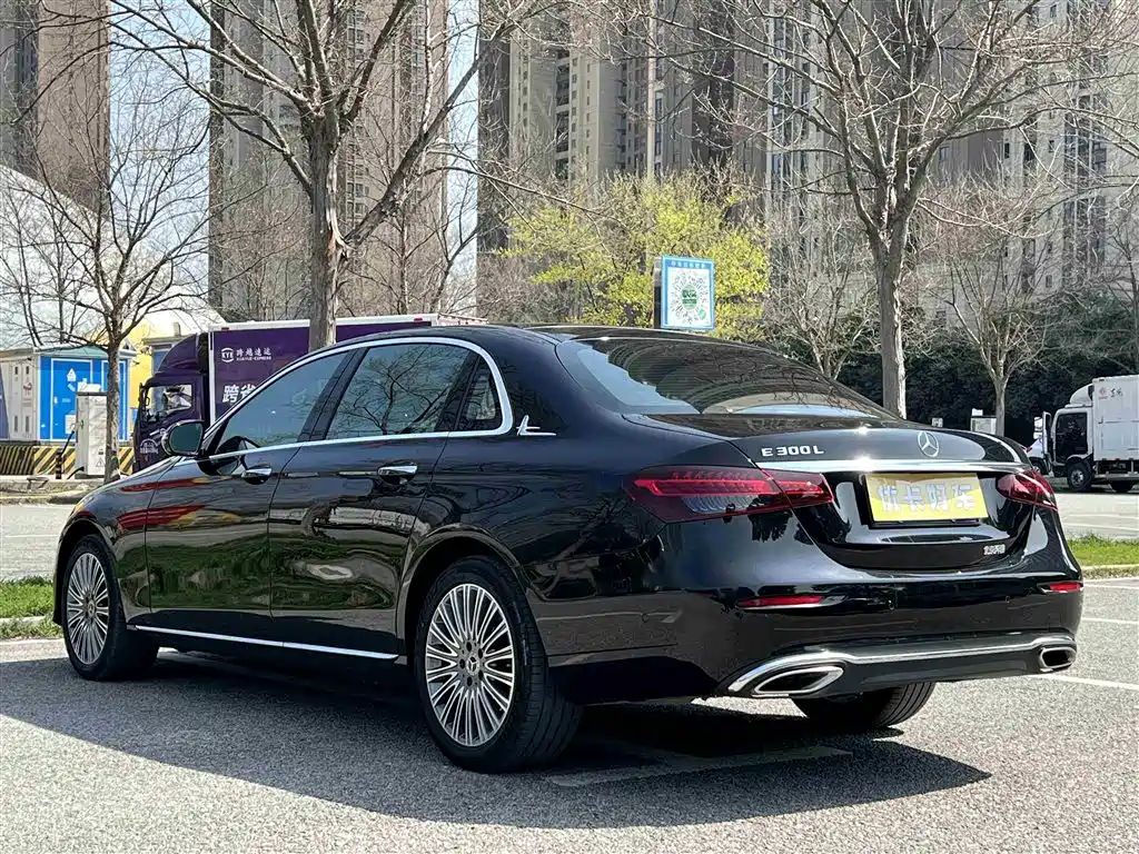 Mercedes-Benz E-Class 2021 E 300 L Fashion фото 4