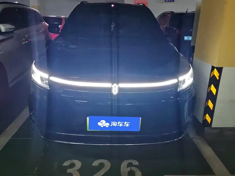 AITO Wenjie AITO M7 2024 1.5T Smart Drive 4WD Ultra 5-seater фото 2