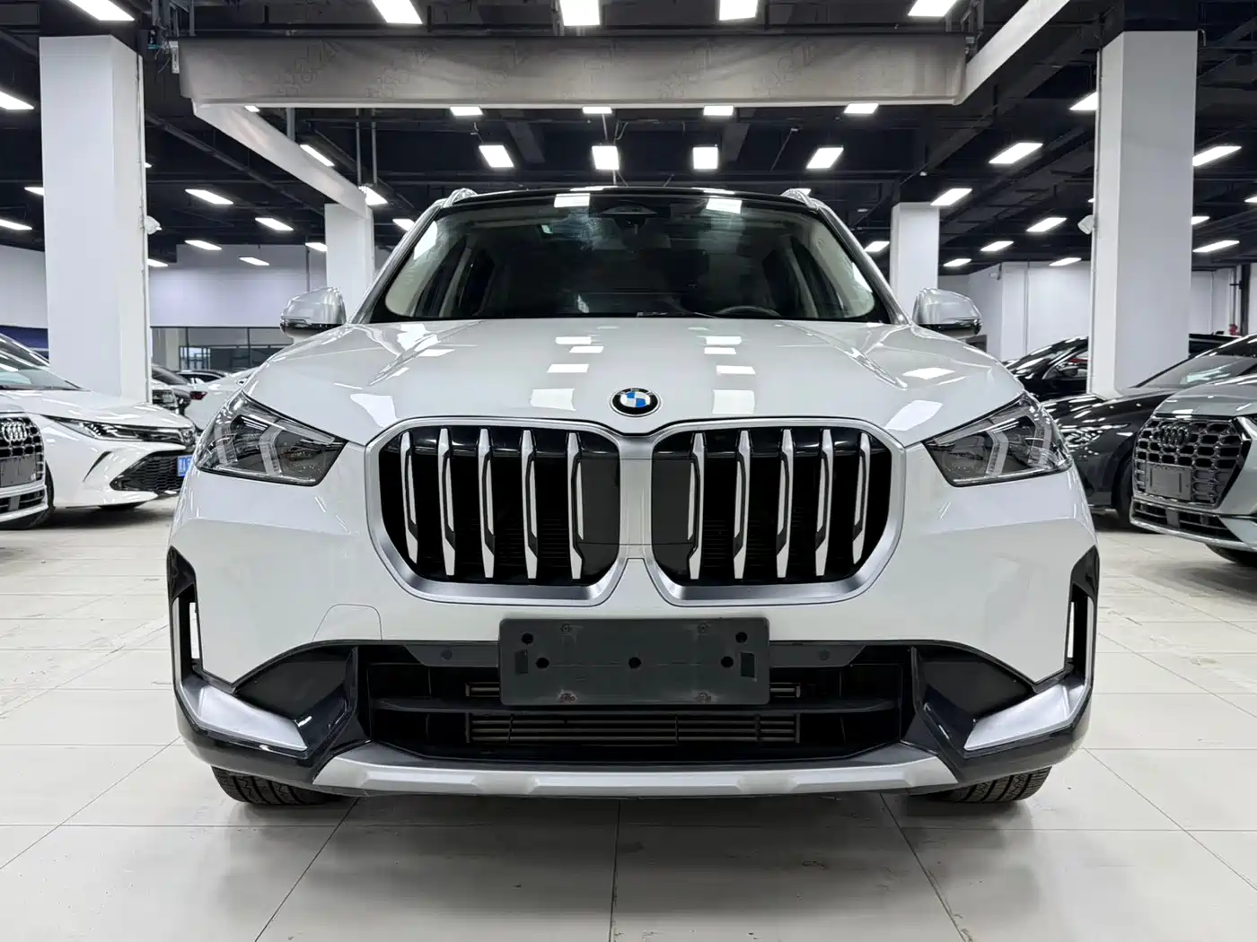 BMW X1 2023 sDrive20Li X Design Package фото 3