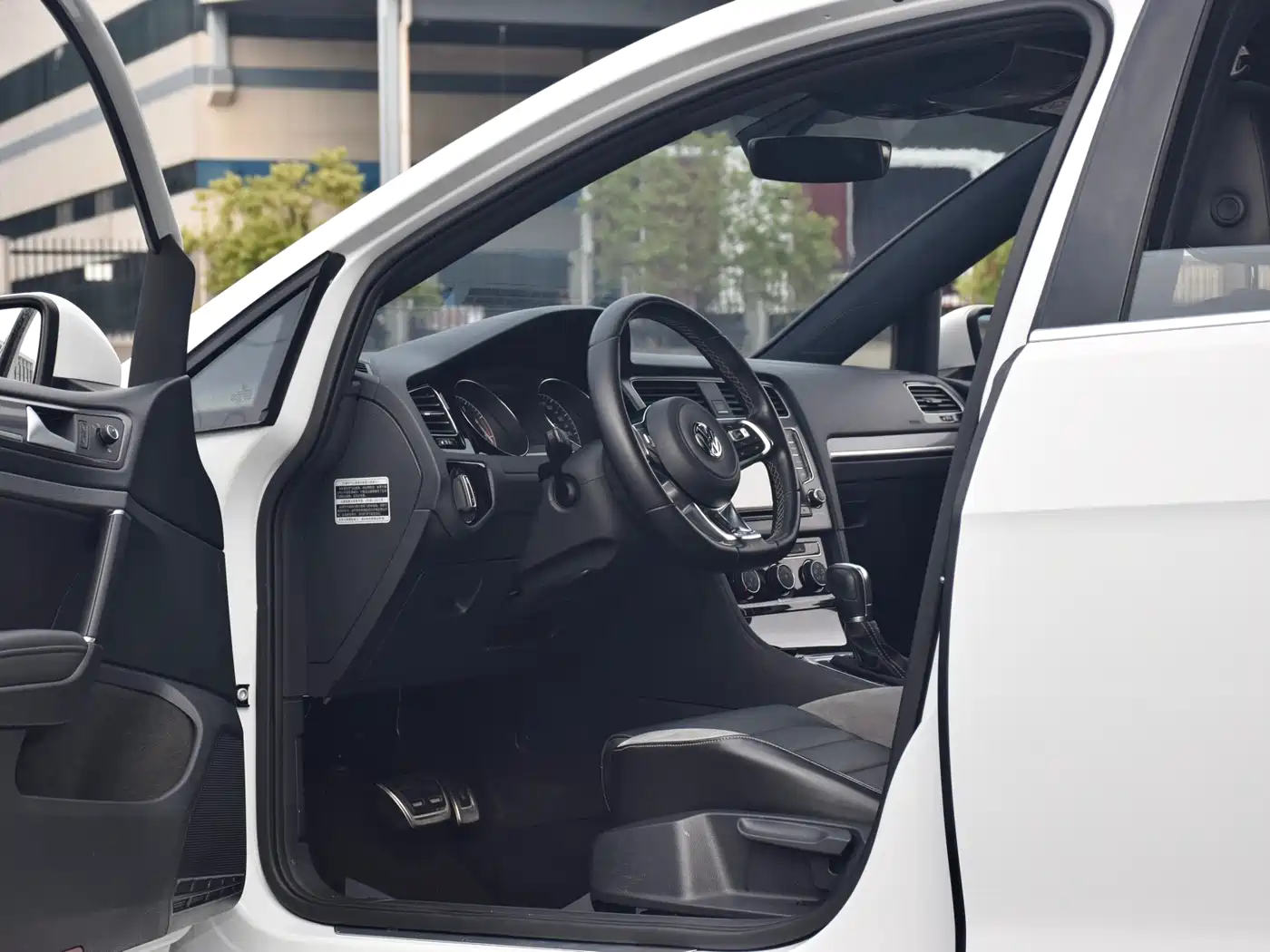 Volkswagen Golf 2016 1.4TSI Automatic R-Line фото 4