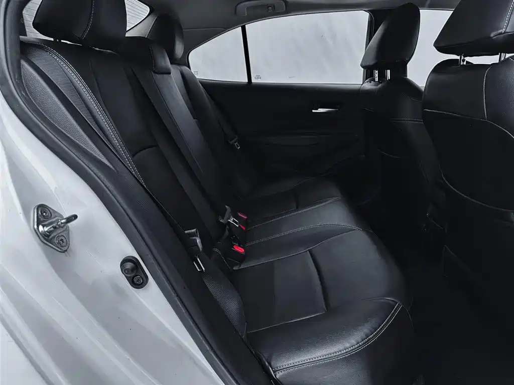 Toyota Corolla 2021 1.2T S-CVT Elite PLUS Edition фото 13