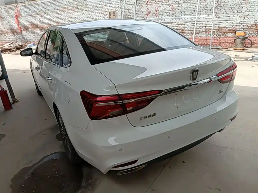 Roewe i6 2021 2020 PLUS 1.6L CVT 4G Connected Glory Flagship Edition