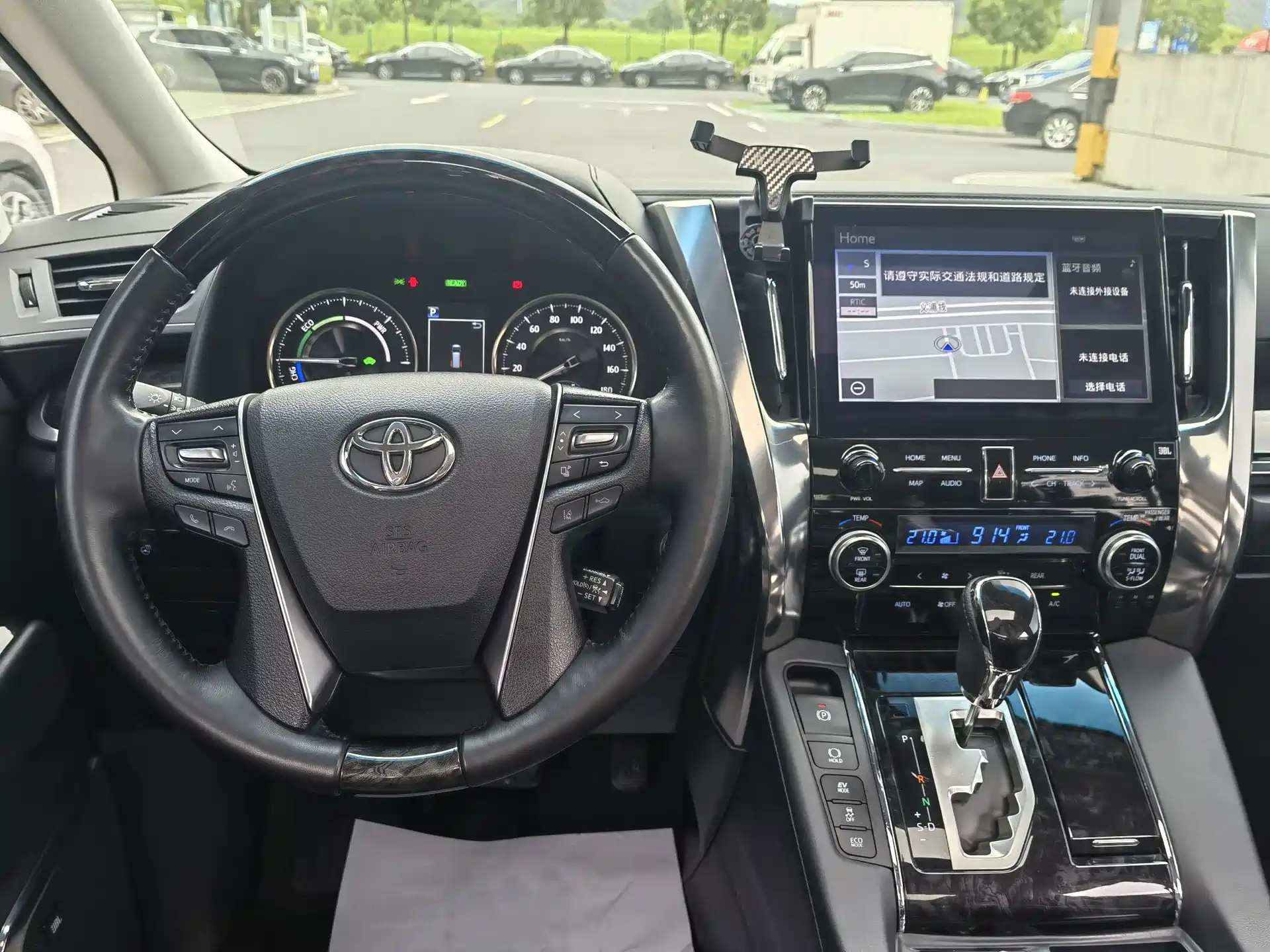 Фото 16 - Toyota Vellfire