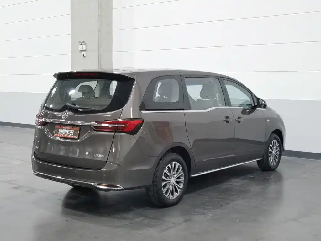 Photo 2 - Buick GL8