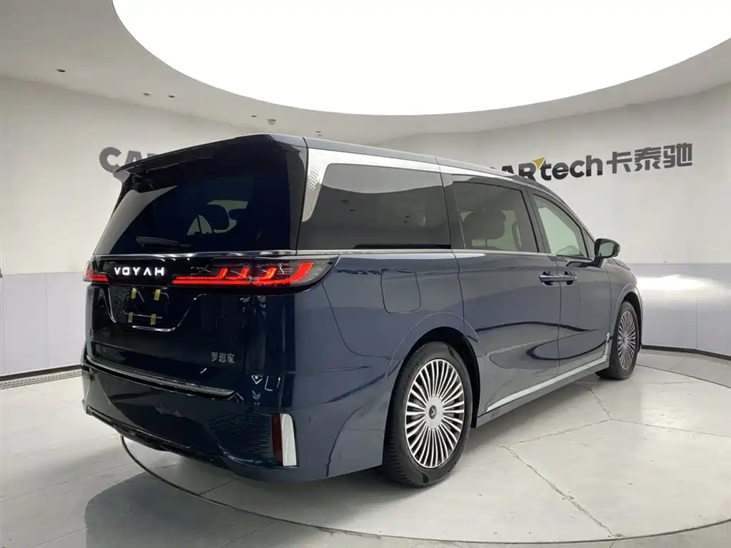 Voyah Auto Voyah Dreamer 2025 PHEV AWD Flagship Kunpeng Edition фото 5