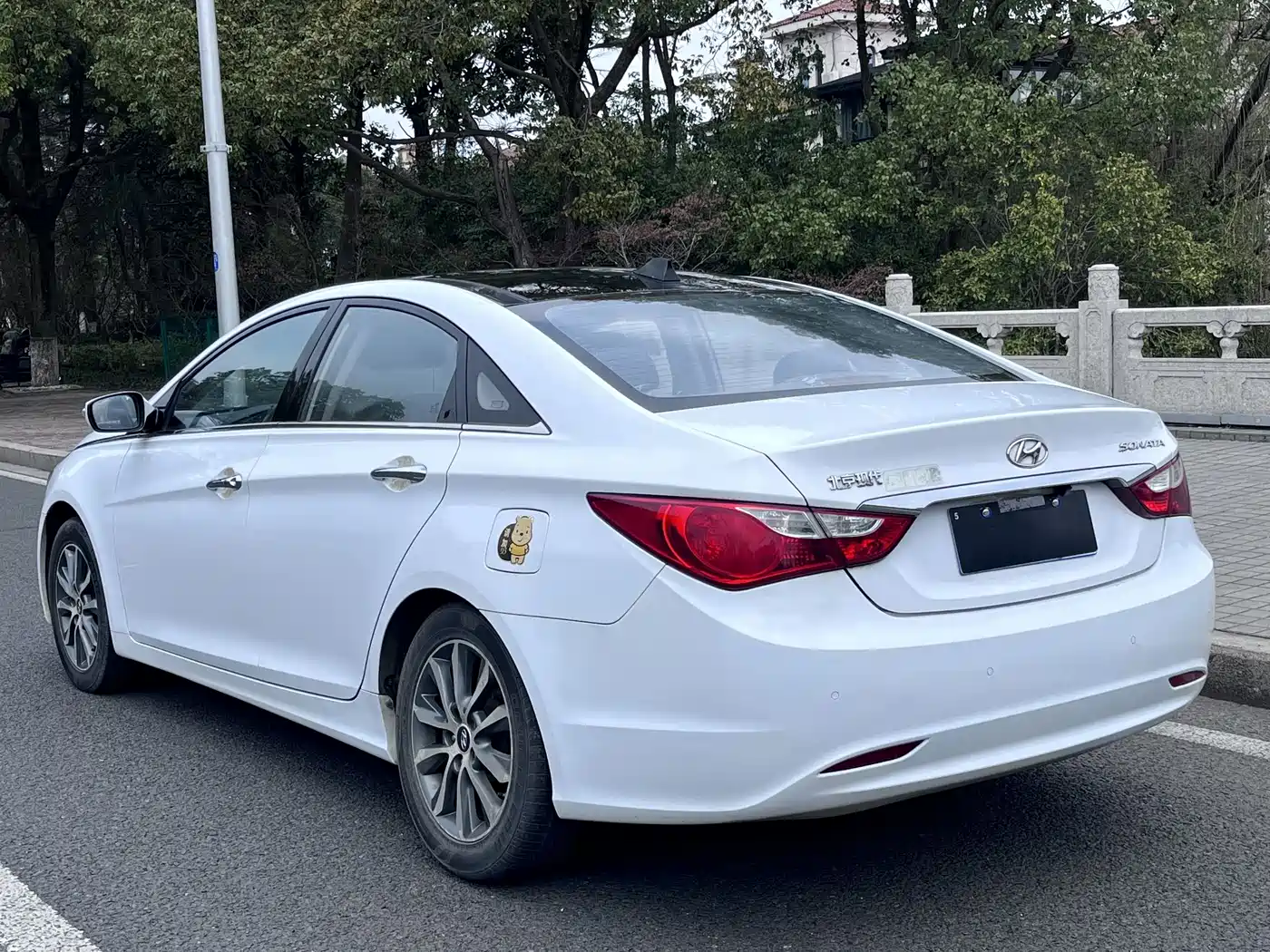 Hyundai Sonata 2013 2.0L Automatic Luxury Edition фото 6