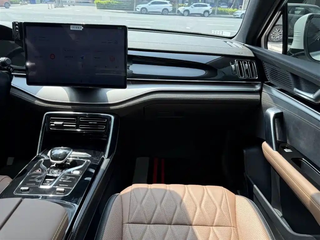 BYD Tang New Energy 2023 Model DM-i Champion Edition 112KM Deluxe фото 18