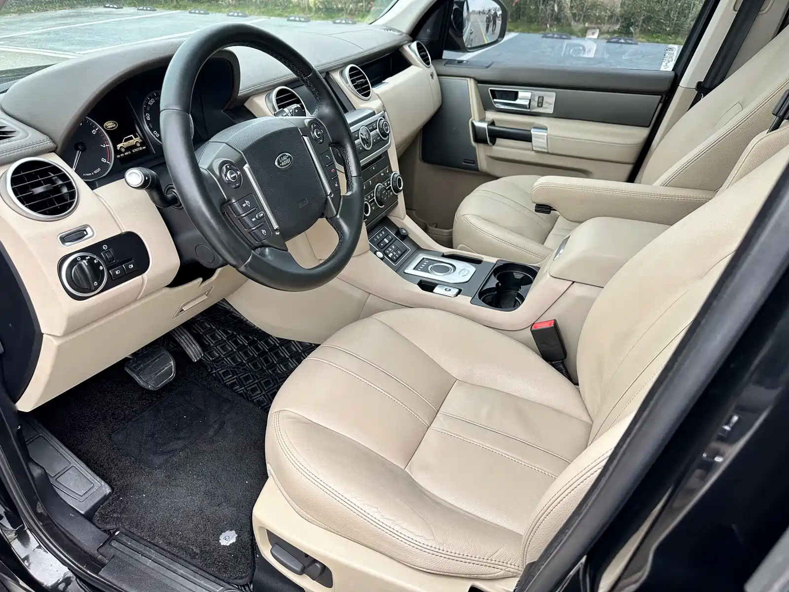 Фото 10 - Land Rover Discovery