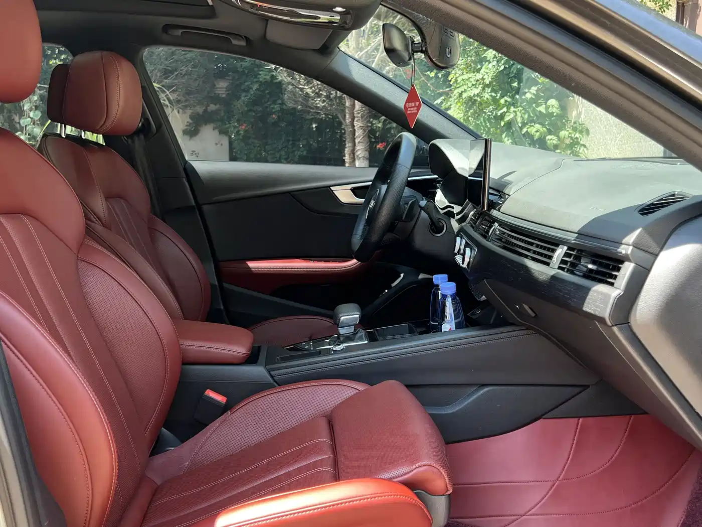 Audi A4L 2025 2025 2 Million Celebration Edition 40 TFSI Luxury Dynamic