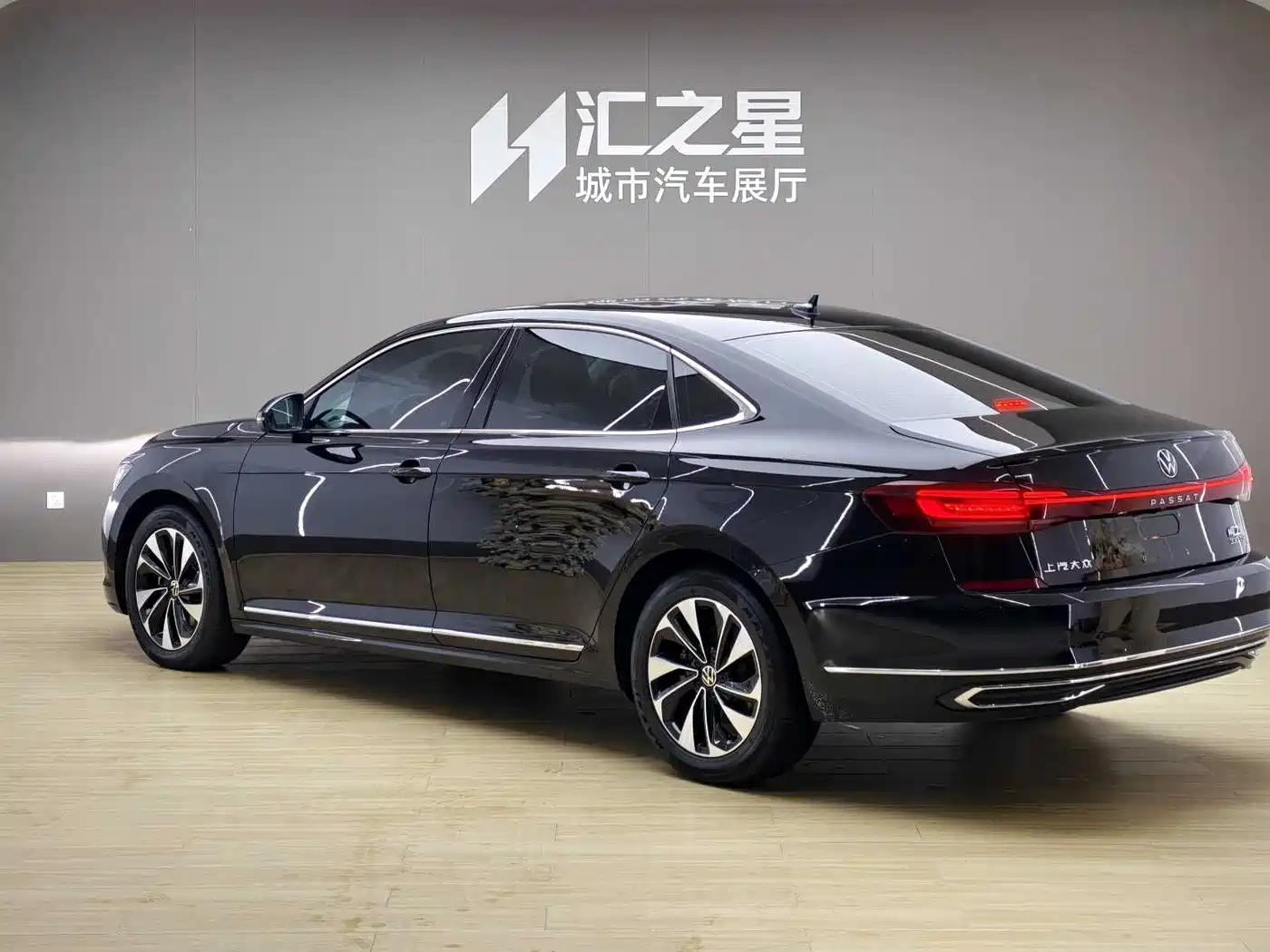 Volkswagen Passat 2023 330TSI Elite Edition фото 3