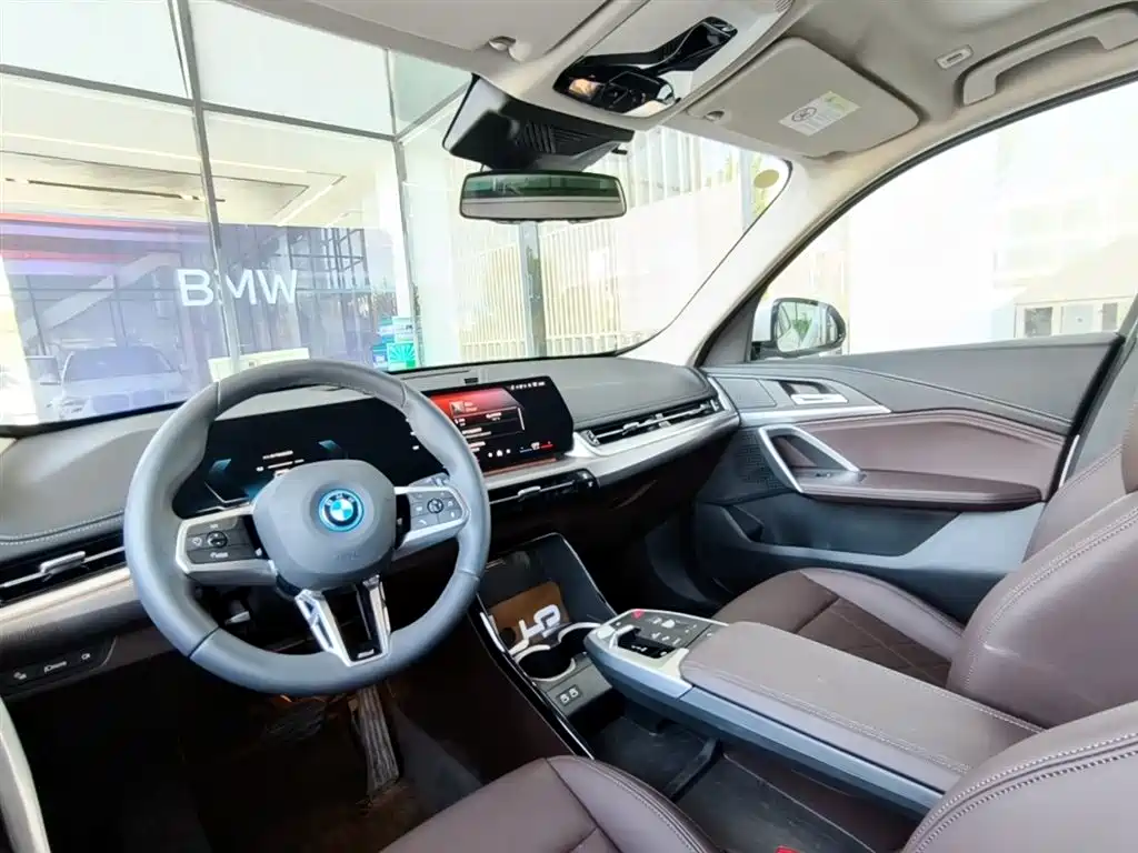 BMW iX1 2025 2025 eDrive25L M Sport Package