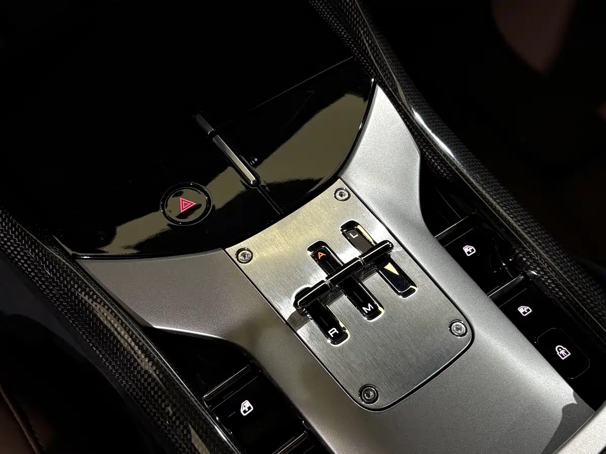 Ferrari Purosangue 2026 2023 6.5L V12