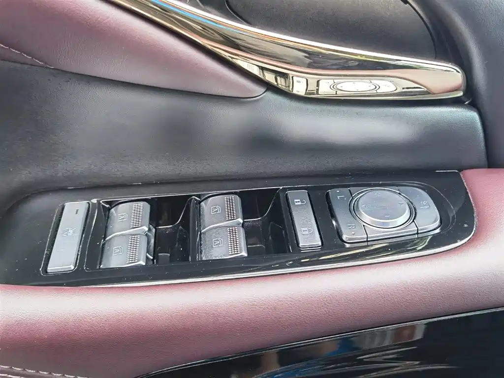 GAC Trumpchi Trumpchi M8 2024 Master Series Super Hybrid фото 32