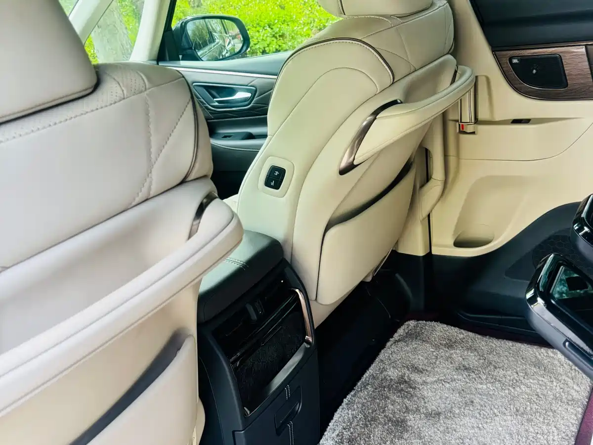 Toyota Alphard 2025 Hybrid 2.5L Prestige Gold Edition фото 9